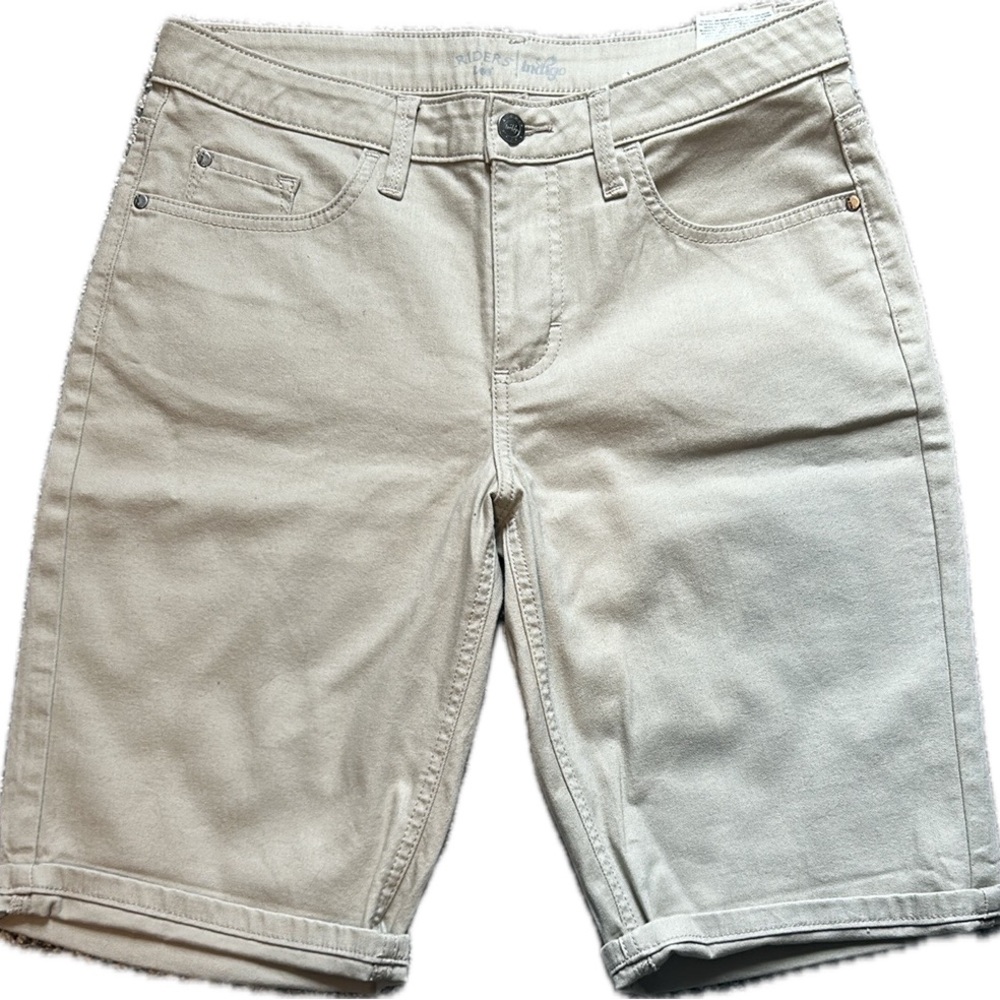Women's Cream Shorts by Lee